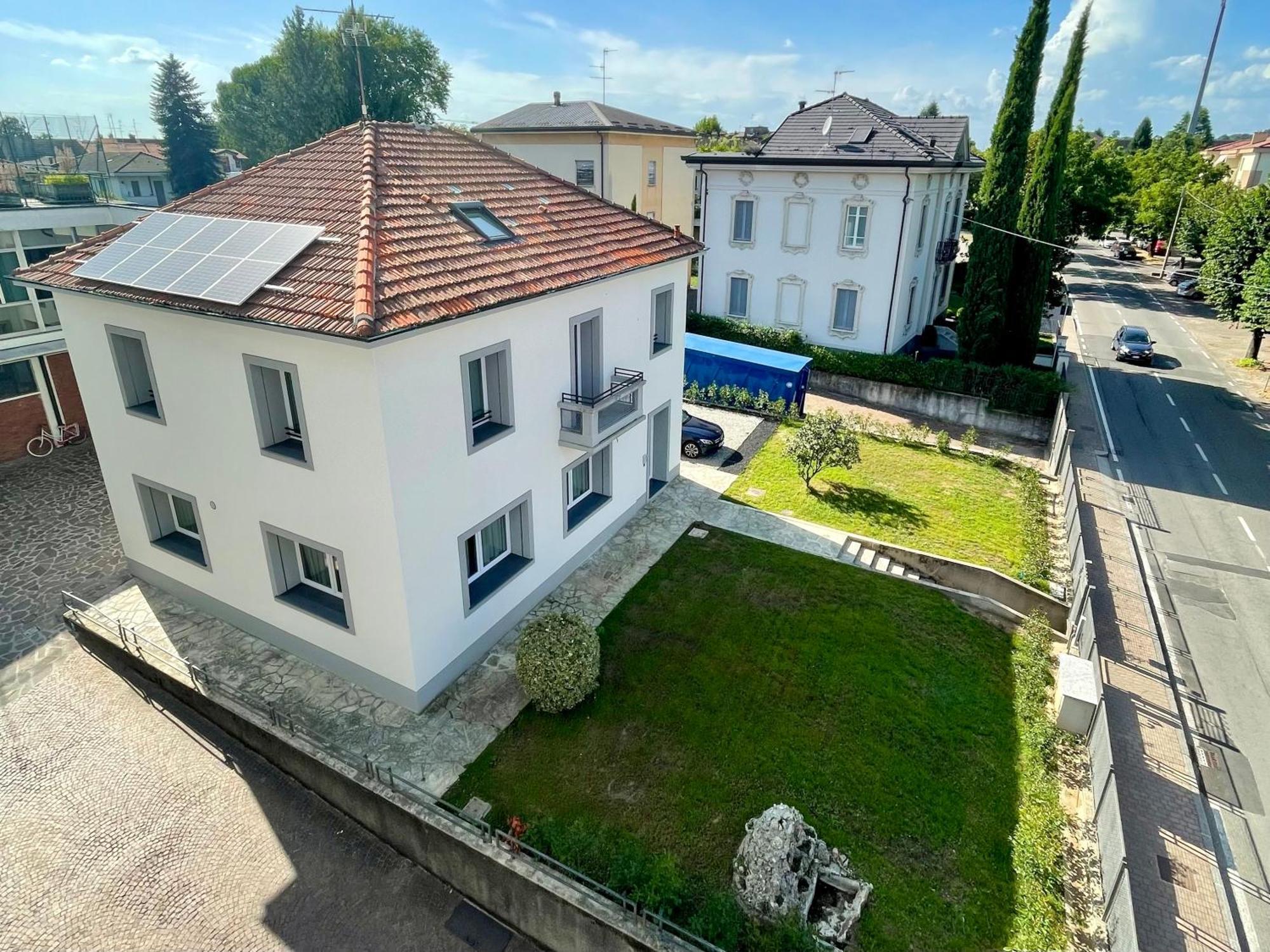 Villa Manzoni Meda エクステリア 写真